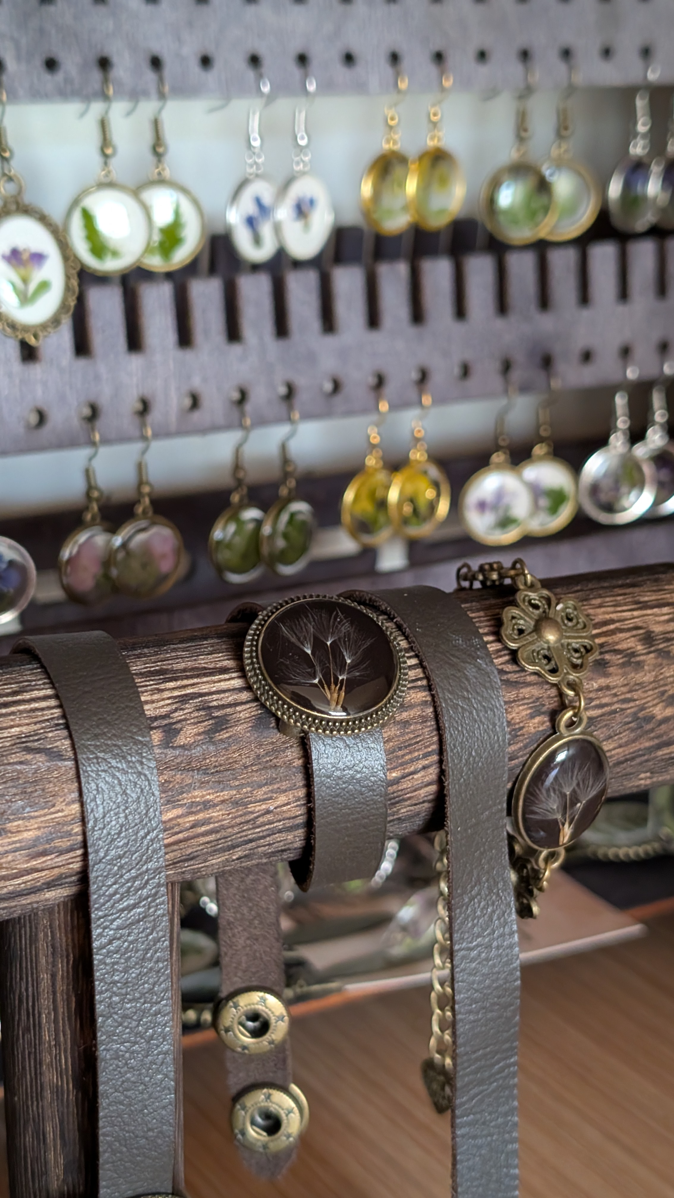 Epoxy bracelet with flowers